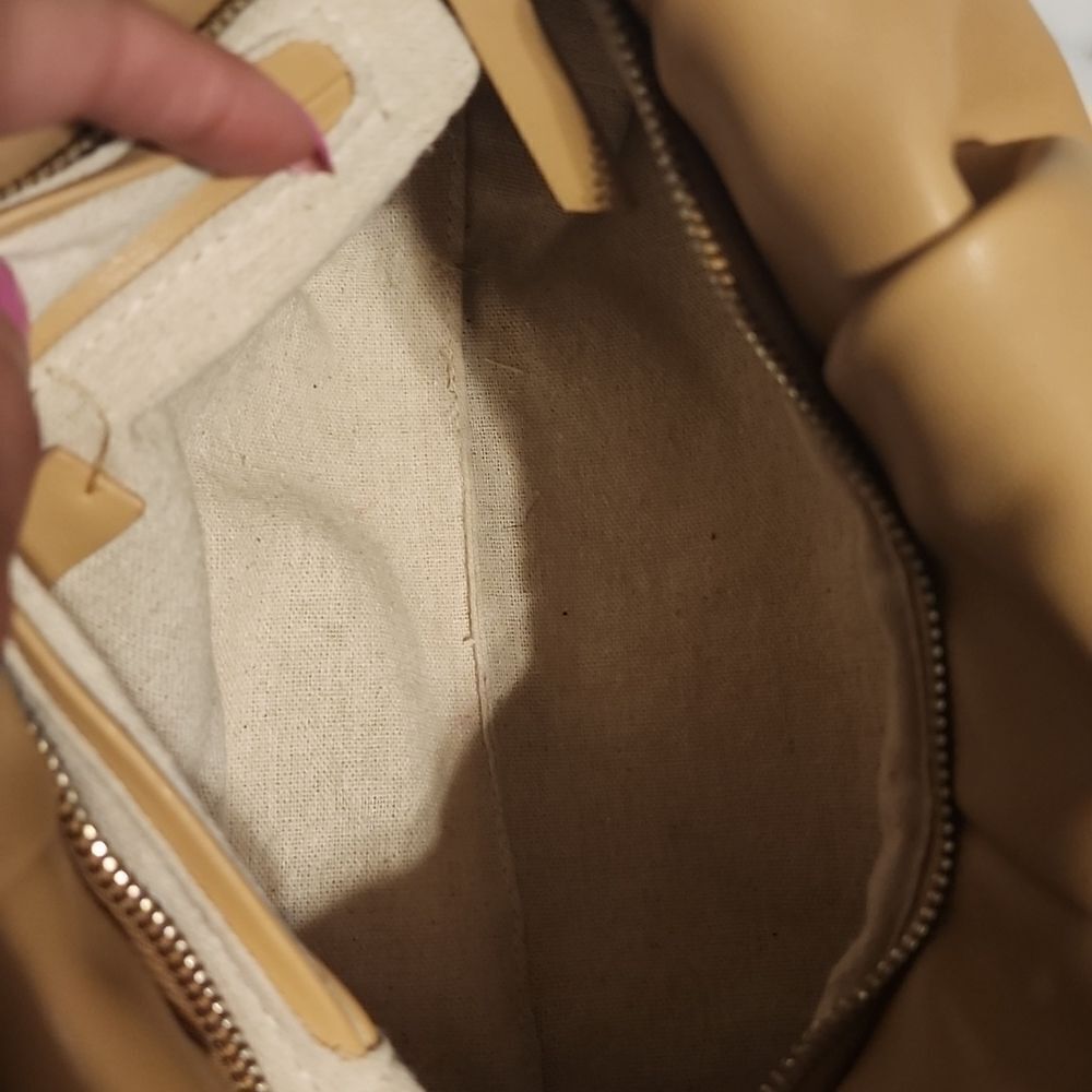 Mango gold chain pouch purse - Picture 5 of 6